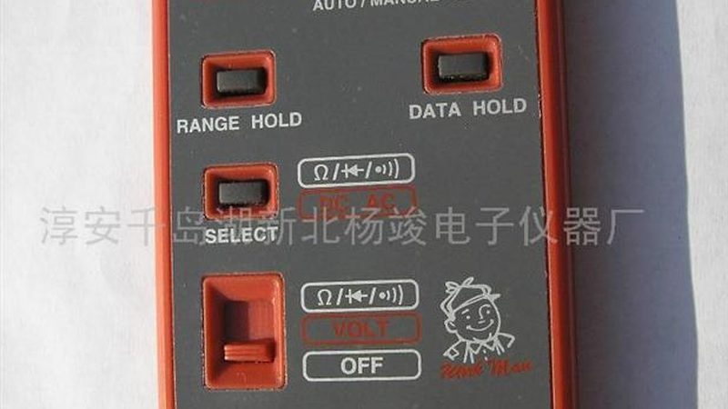在选购工业检测仪器时，除了价格，还应关注以下核心指标：